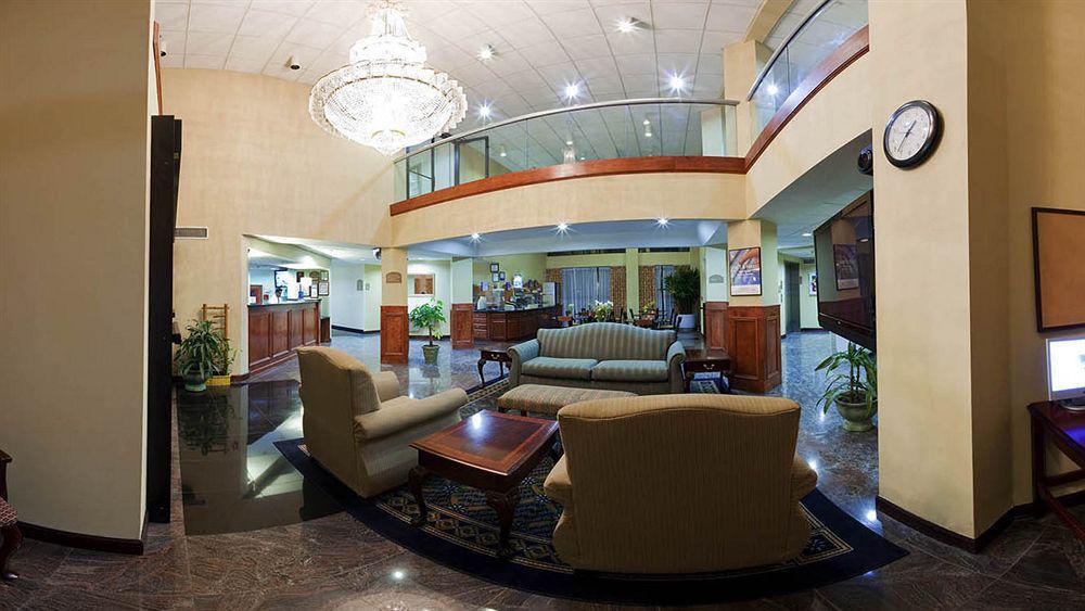 Holiday Inn Express Hotel & Suites Lawrenceville By Ihg Buitenkant foto