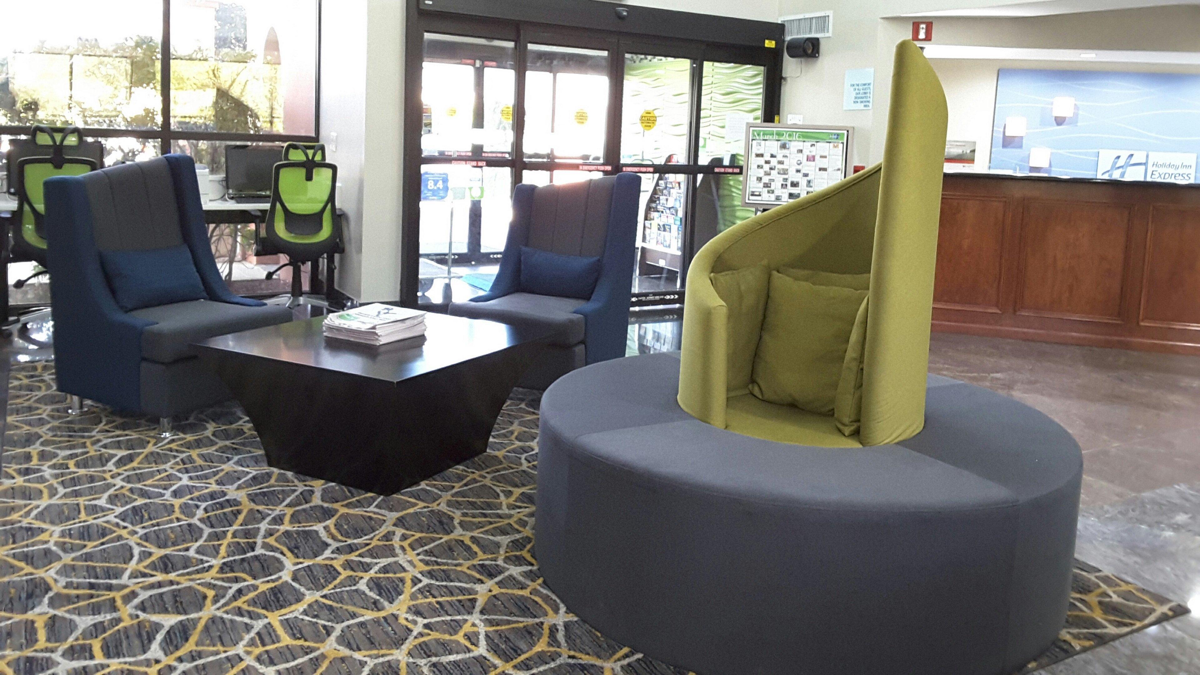 Holiday Inn Express Hotel & Suites Lawrenceville By Ihg Buitenkant foto