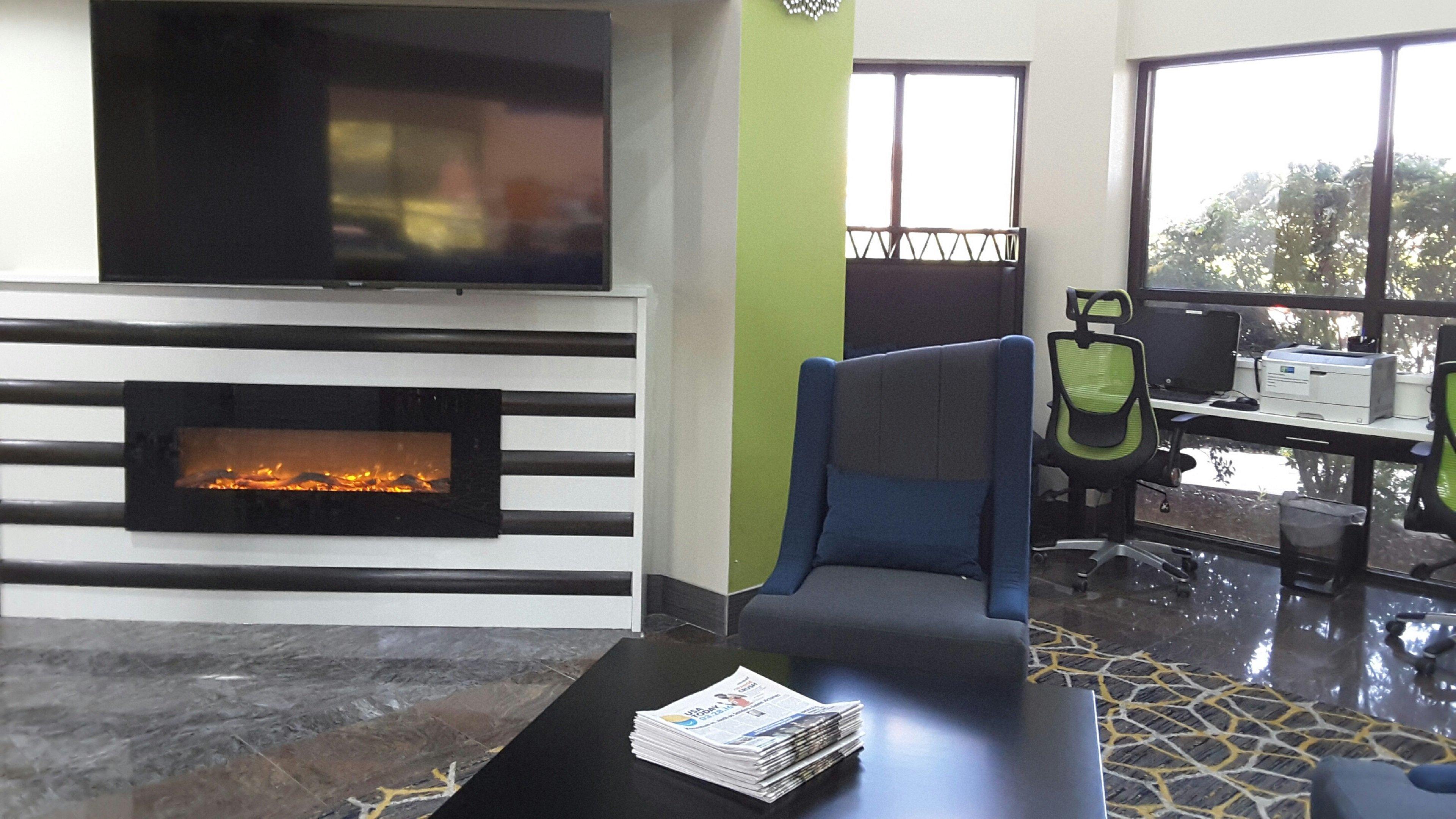 Holiday Inn Express Hotel & Suites Lawrenceville By Ihg Buitenkant foto