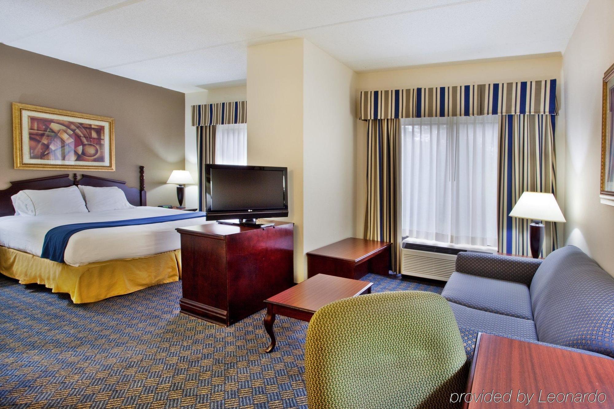 Holiday Inn Express Hotel & Suites Lawrenceville By Ihg Buitenkant foto